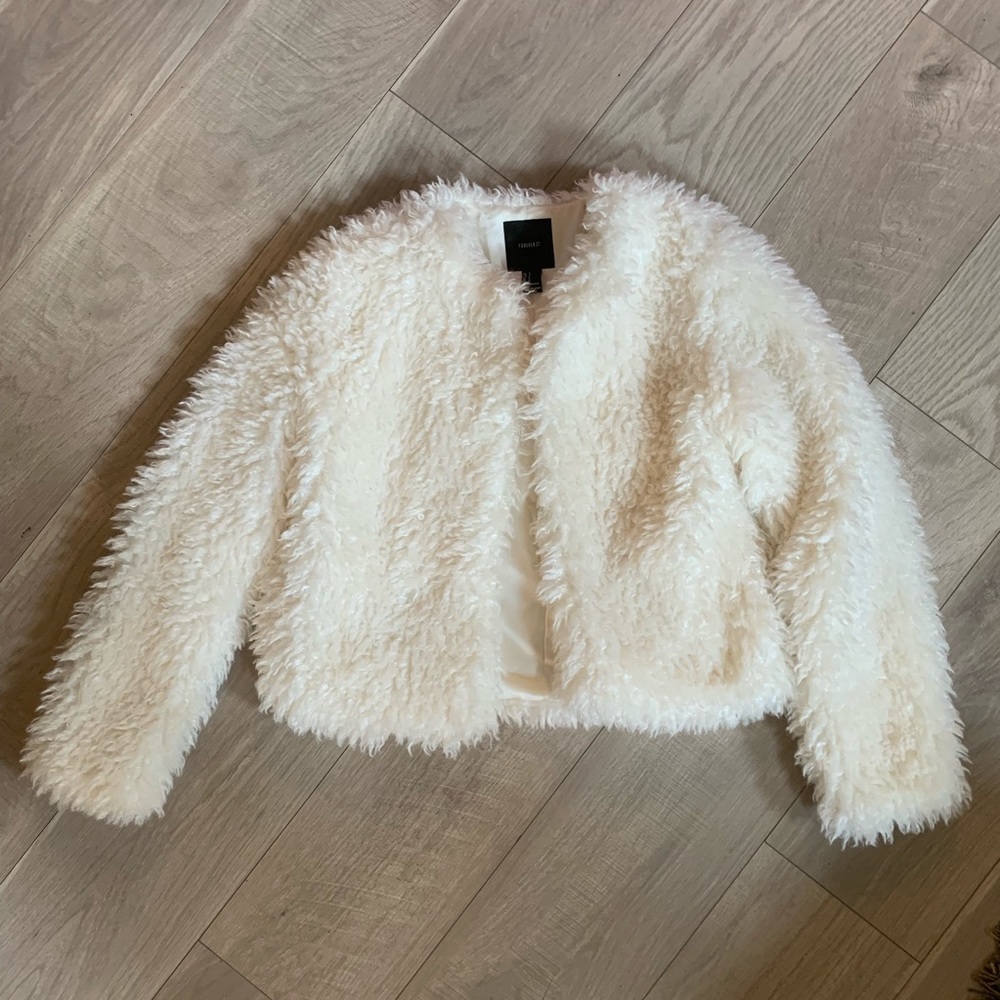 Super cute white fluffy jacket!